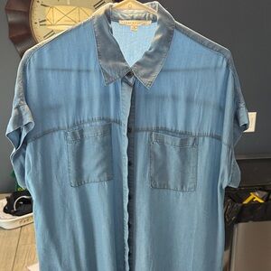 EUC Jane + Delancey Light chambray Button Down Shirt Medium